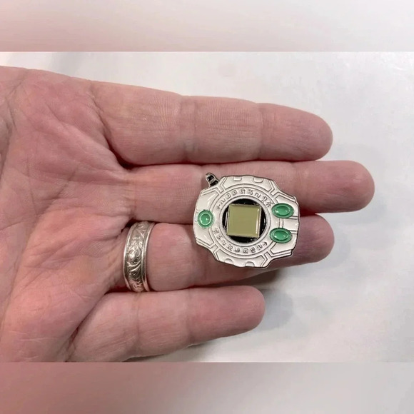 Digimon -  Digivice Enamel Metal Pin - Nostalgic Epicness - 🌵🦖🦭🪽🪲🐺🐦‍🔥🐈 - Picture 2 of 5